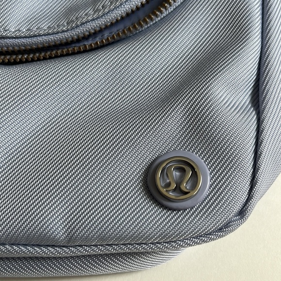 BRAND NEW Lululemon Festival Bag ll one Size - Picture 7 of 8